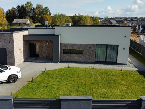 Vilniaus r. sav., Pikutiškės