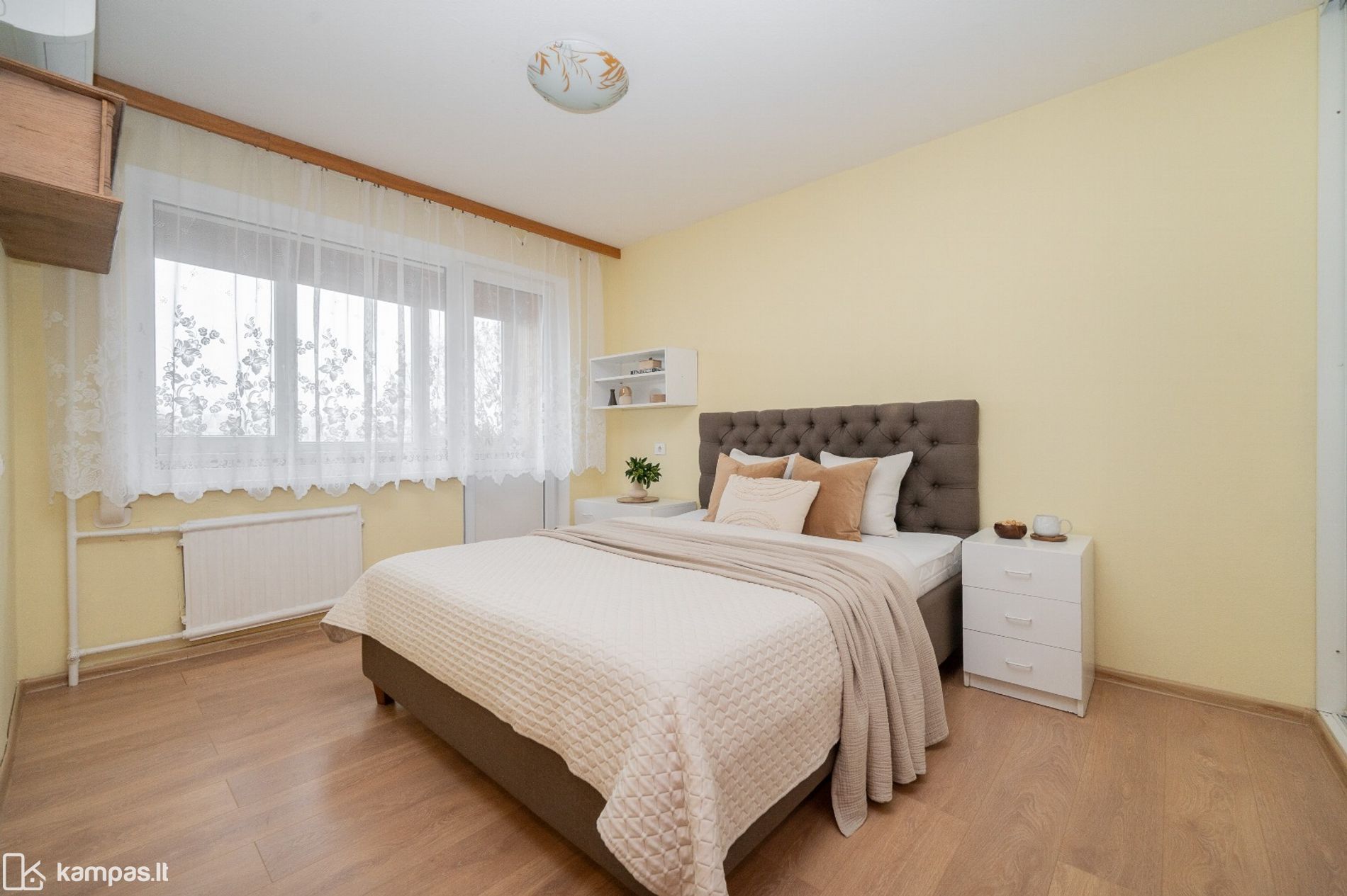 Main Image Vilnius, Karoliniškės, Algimanto Petro Kavoliuko g.