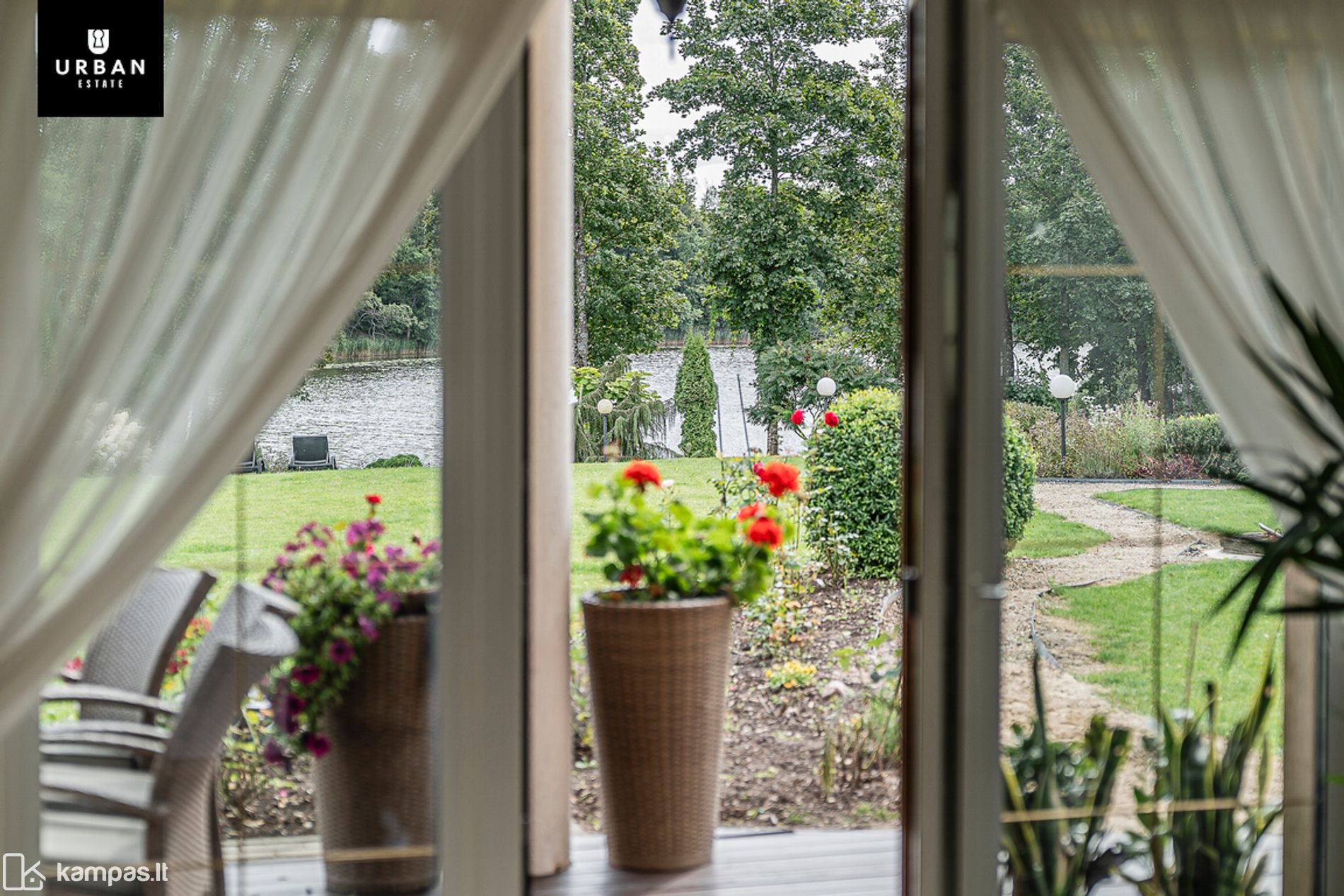 Main Image Vilniaus r. sav., Pikeliškės, Dvaro g.