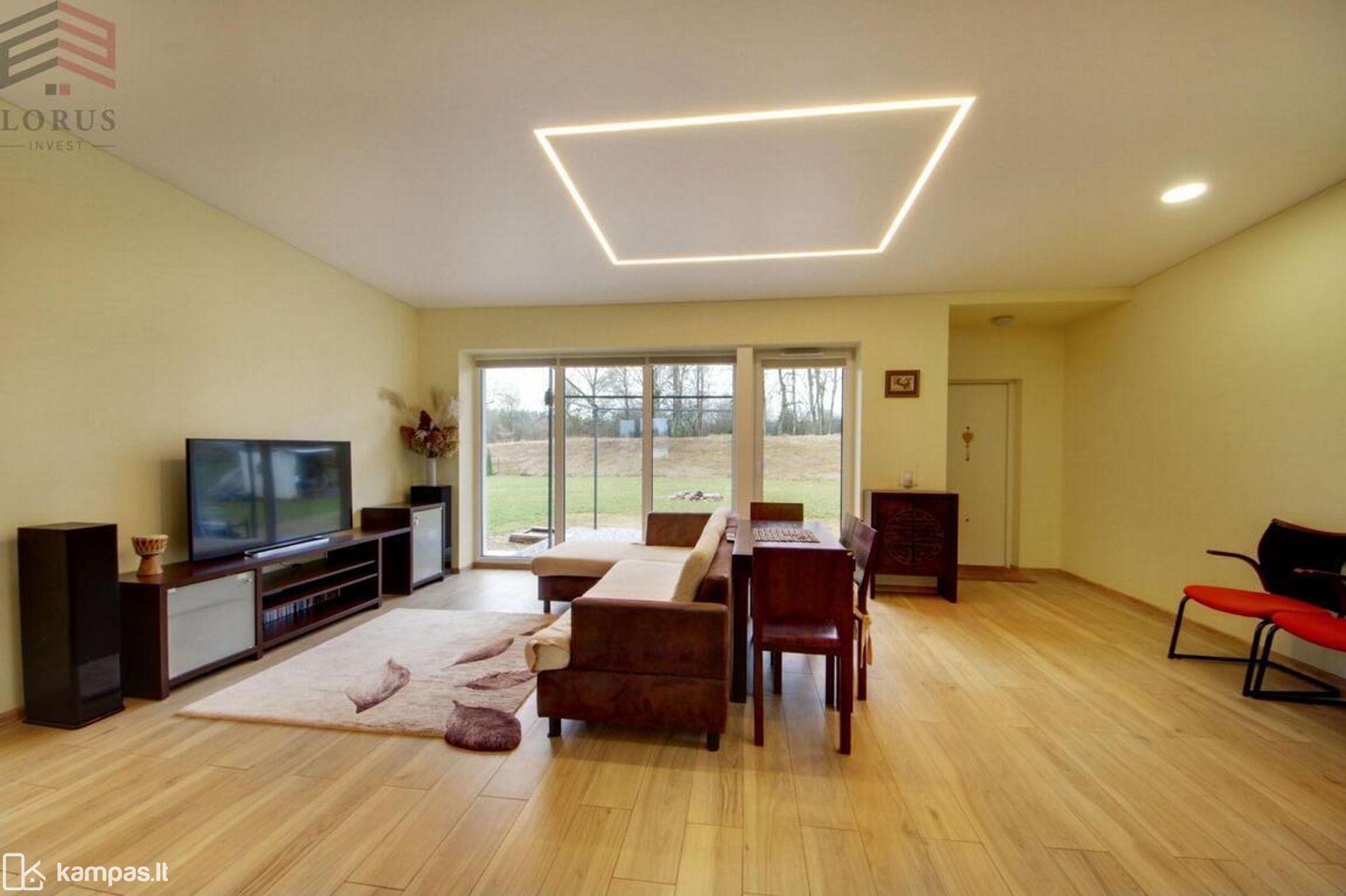 Main Image Vilniaus r. sav., Vėliučionys, Liepų al.