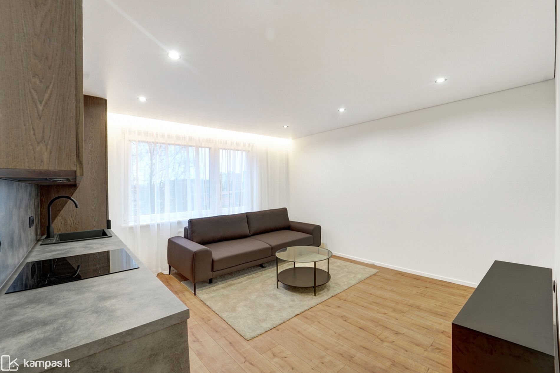 Main Image Vilnius, Karoliniškės, Algimanto Petro Kavoliuko g.