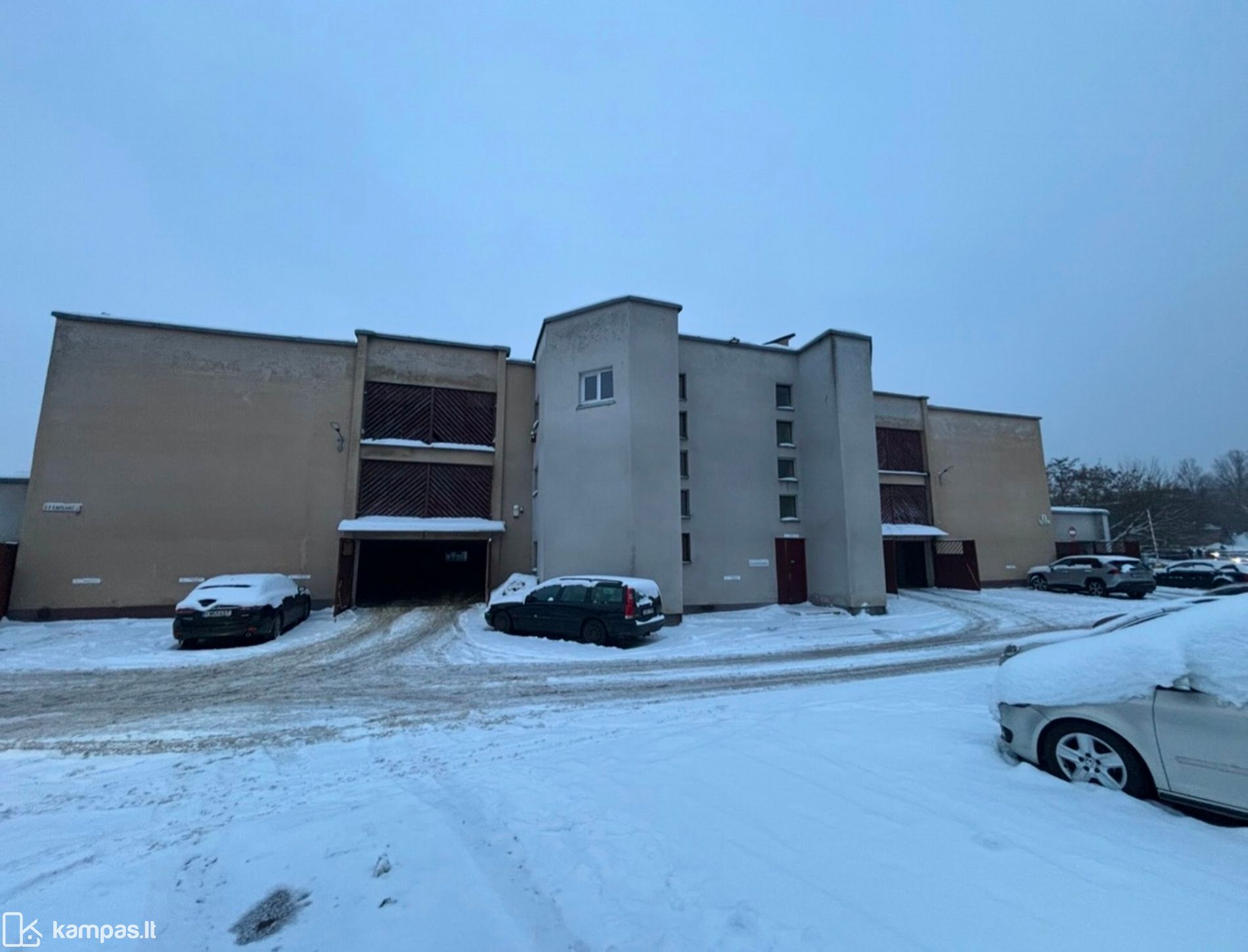 Main Image Vilnius, Karoliniškės, Algimanto Petro Kavoliuko g.