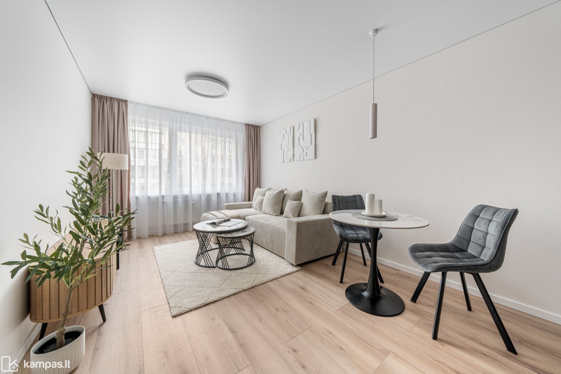 Main Image Vilnius, Karoliniškės, Loretos Asanavičiūtės g.