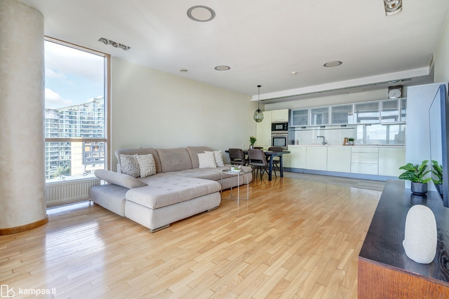 Main Image Vilnius, Šnipiškės, Konstitucijos pr.