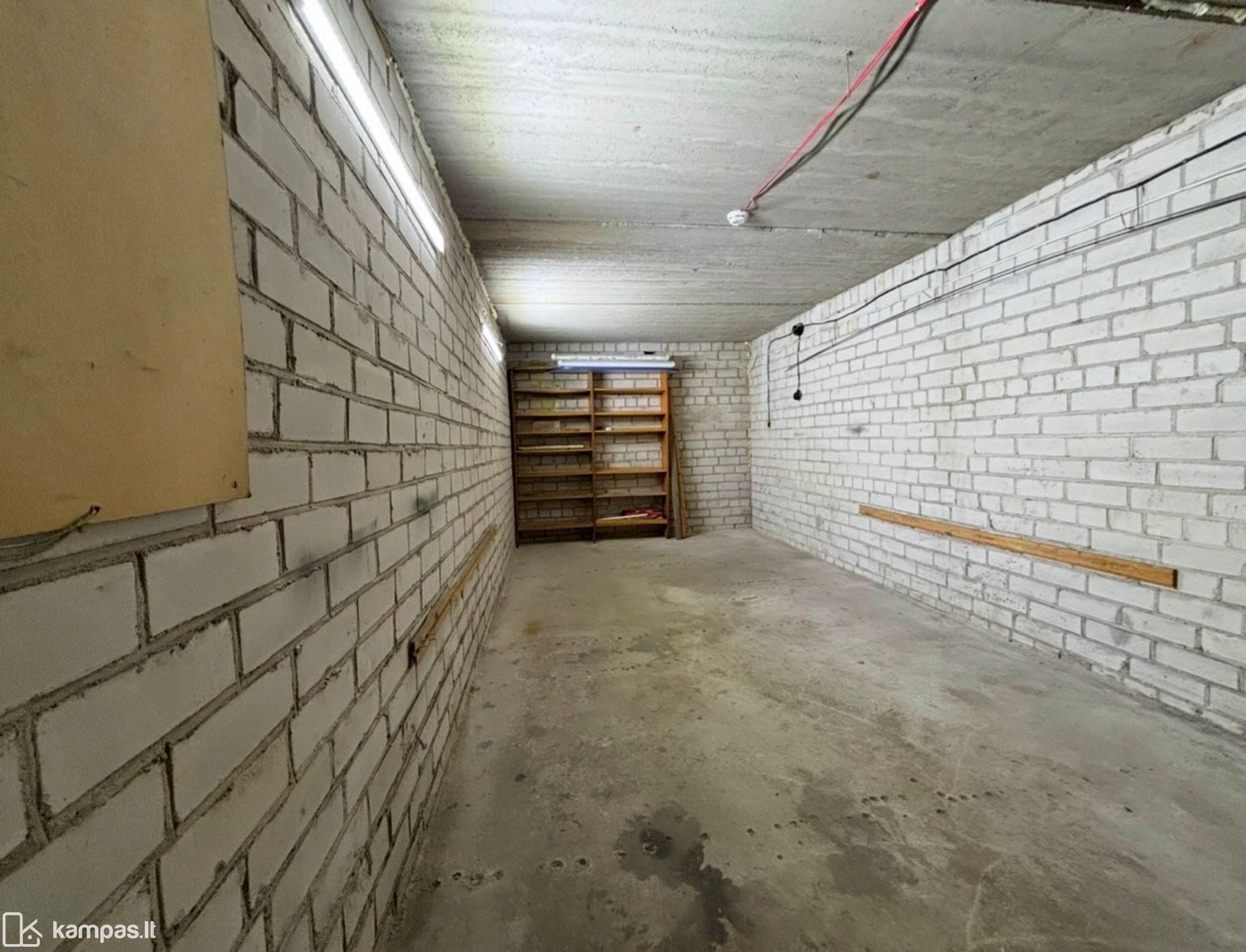 Main Image Vilnius, Karoliniškės, Algimanto Petro Kavoliuko g.