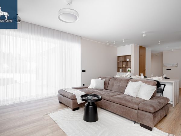 Vilniaus r. sav., Pikutiškės