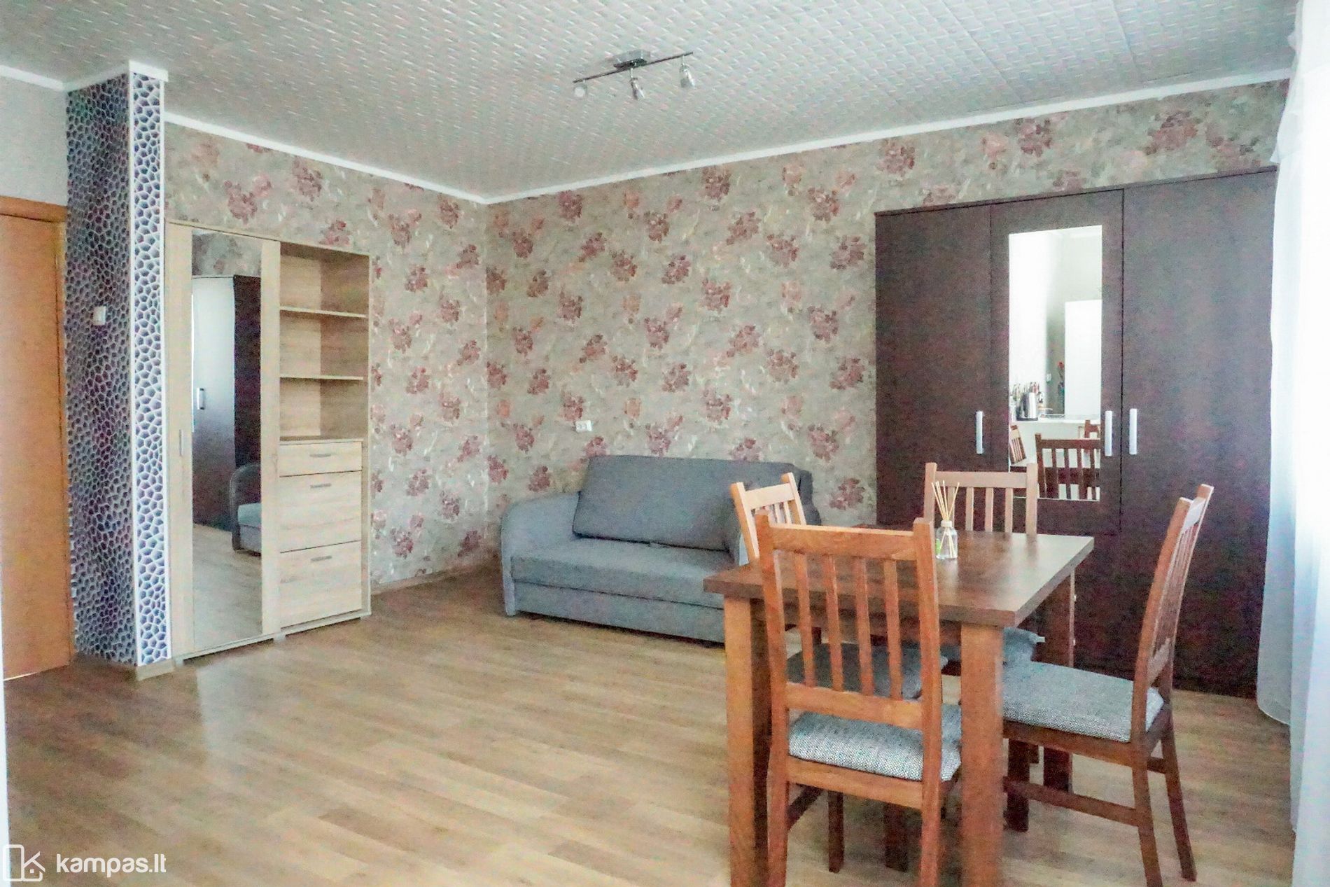 Main Image Radviliškio r. sav., Pakiršinys, Kaimynų g.