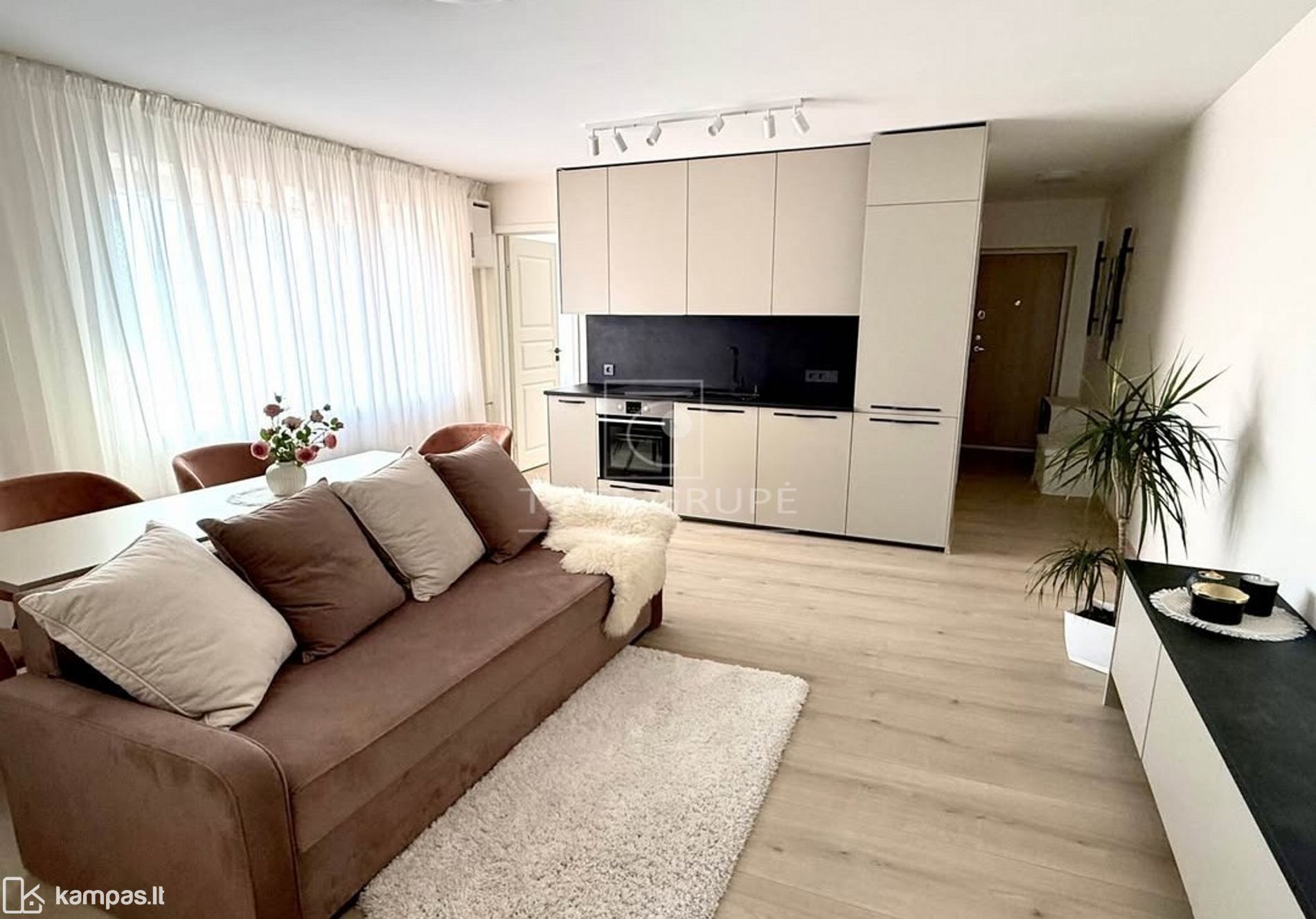 Main Image Klaipėda, Centras, Taikos pr.