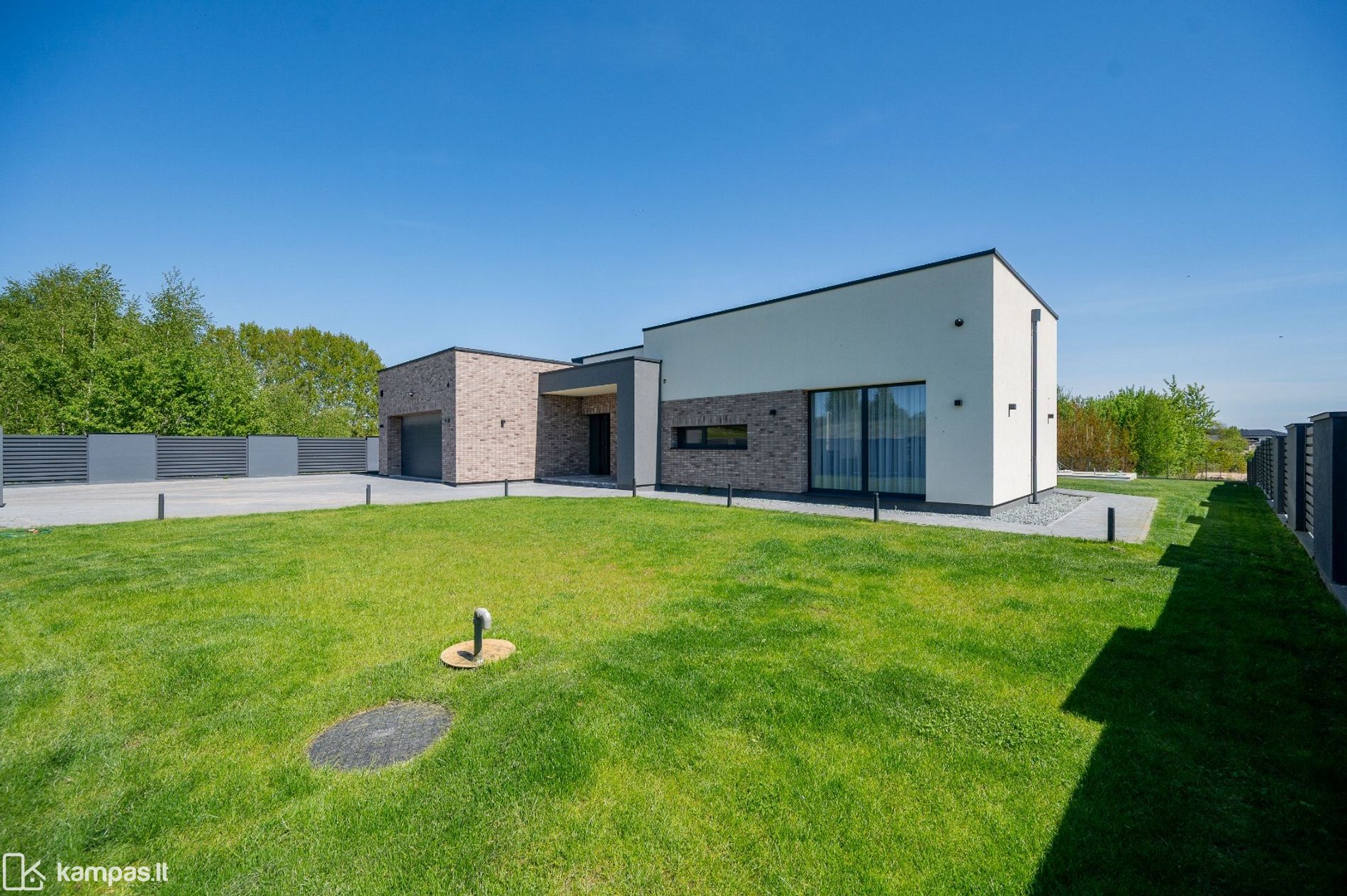 Main Image Vilniaus r. sav., Pikutiškės, Braškių g.