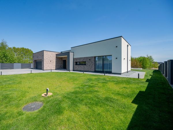 Vilniaus r. sav., Pikutiškės