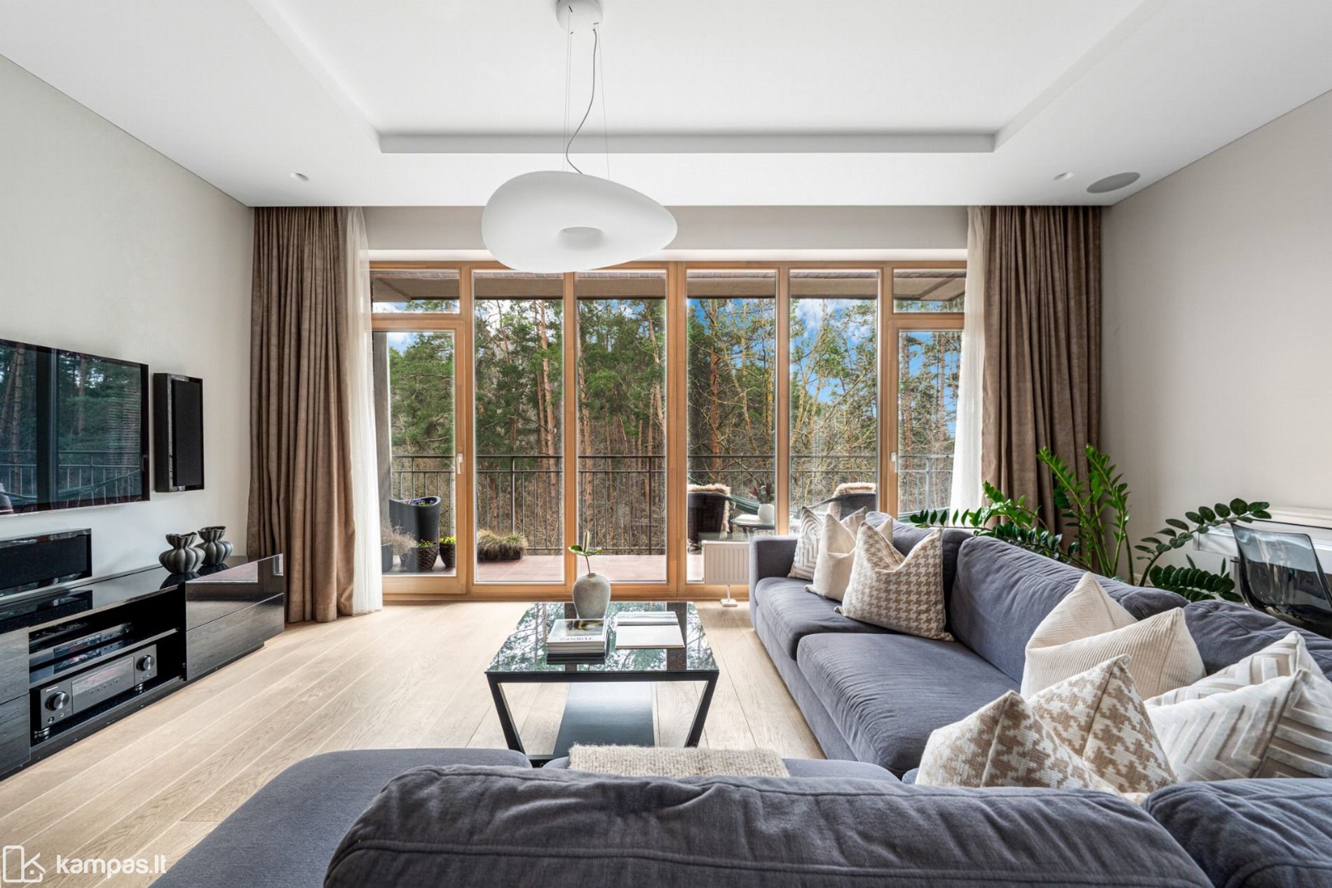 Main Image Vilnius, Karoliniškės, Igno Šimulionio g.