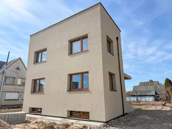 Kauno r. sav., Neveronys