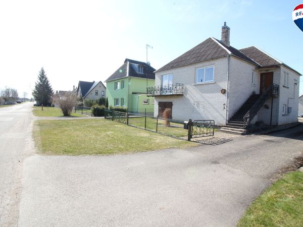 Pakruojo r. sav., Pakruojis