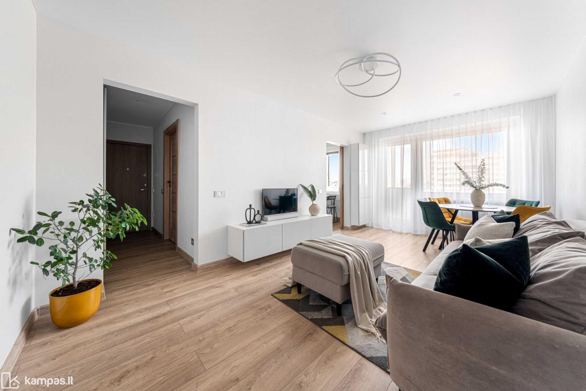 Main Image Vilnius, Karoliniškės, Sausio 13-osios g.