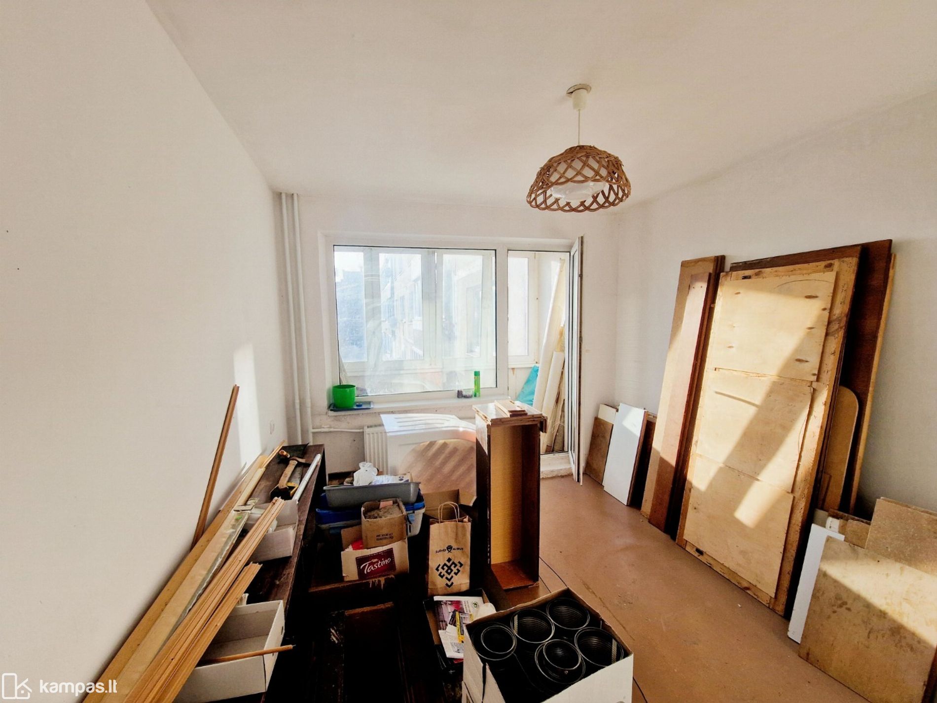 Main Image Vilnius, Karoliniškės, Algimanto Petro Kavoliuko g.