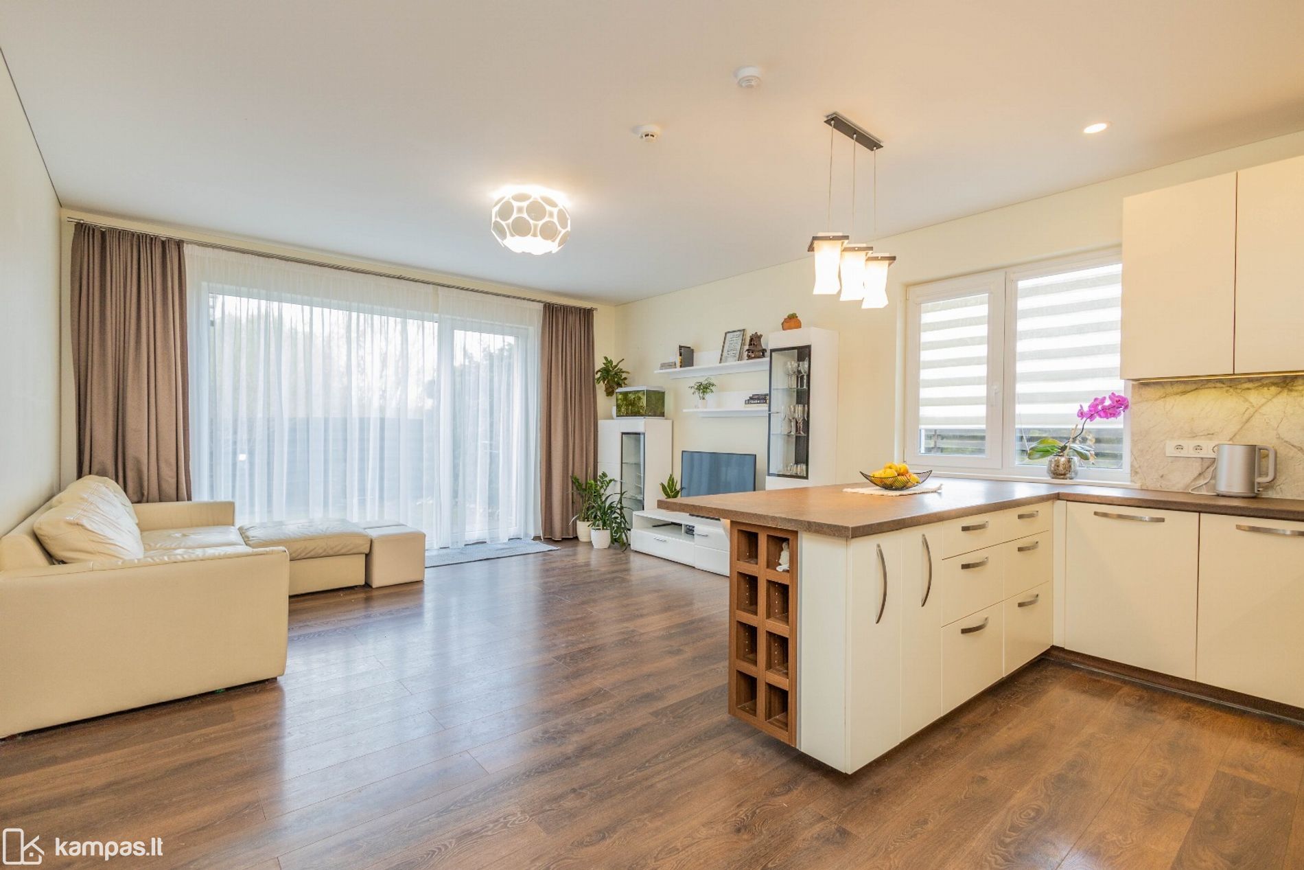 Main Image Kauno r. sav., Romainių Kaimelė, Saulėgrąžų g.