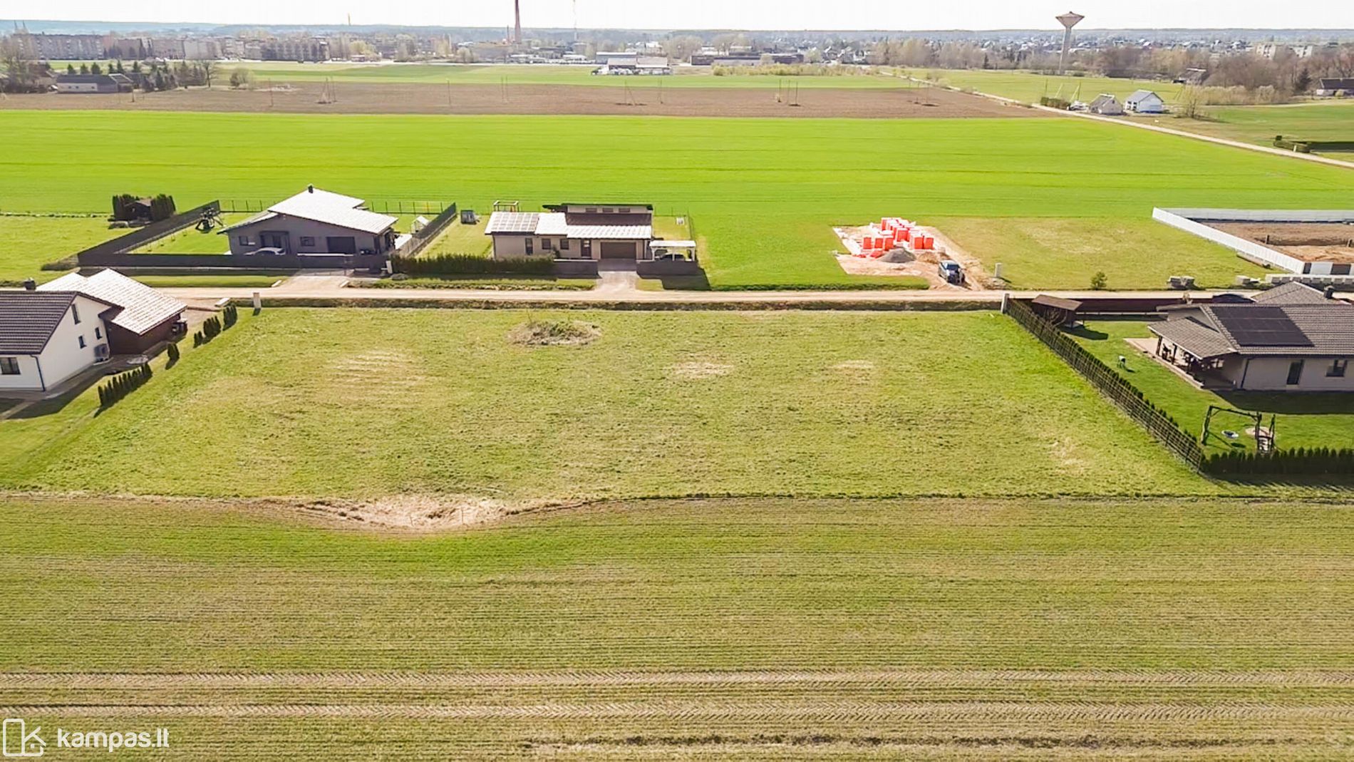 Main Image Jurbarko r. sav., Naujasodžiai, Amatininkų g.