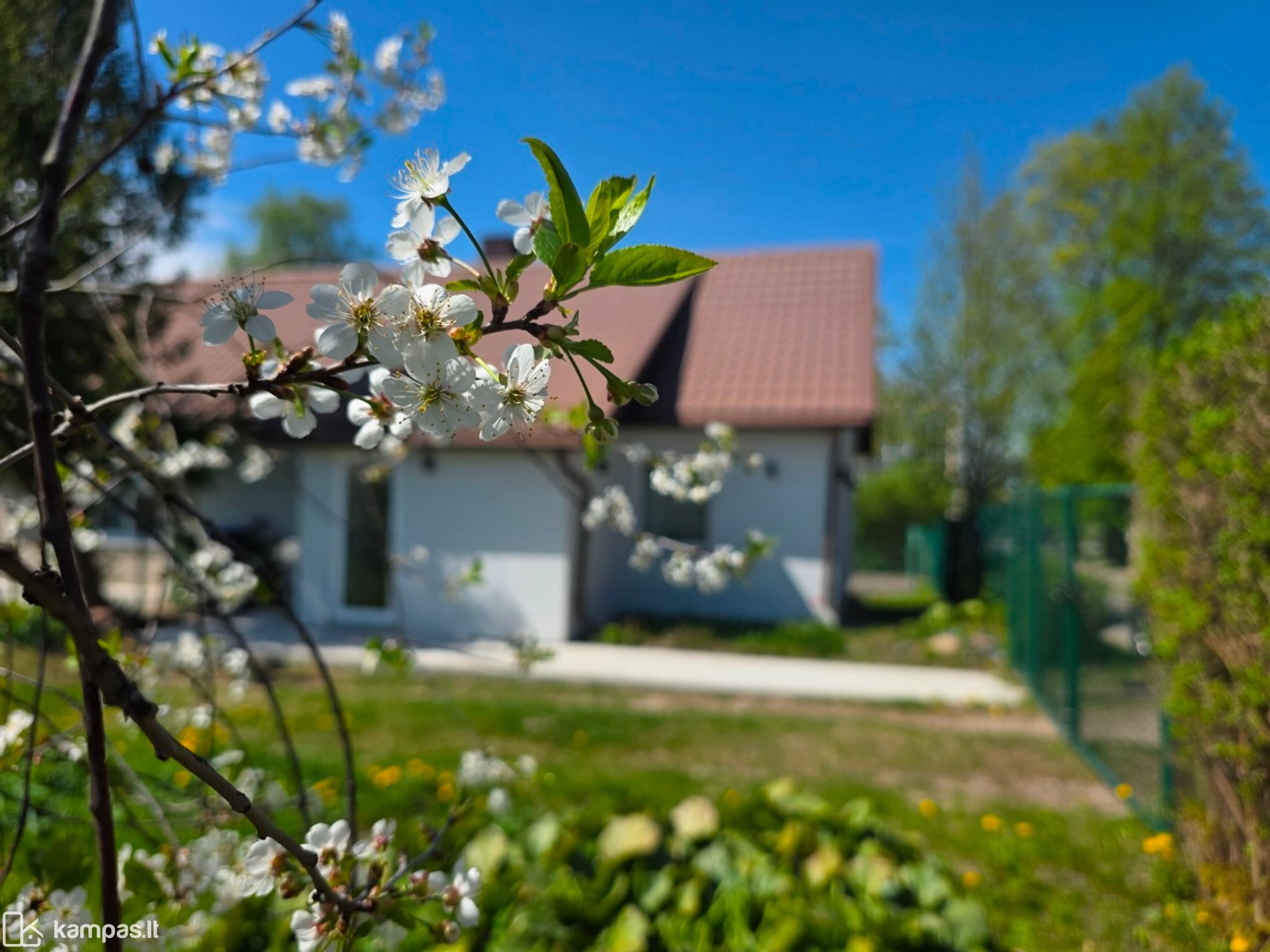 Main Image Trakų r. sav., Lentvaris, Mokyklos g.
