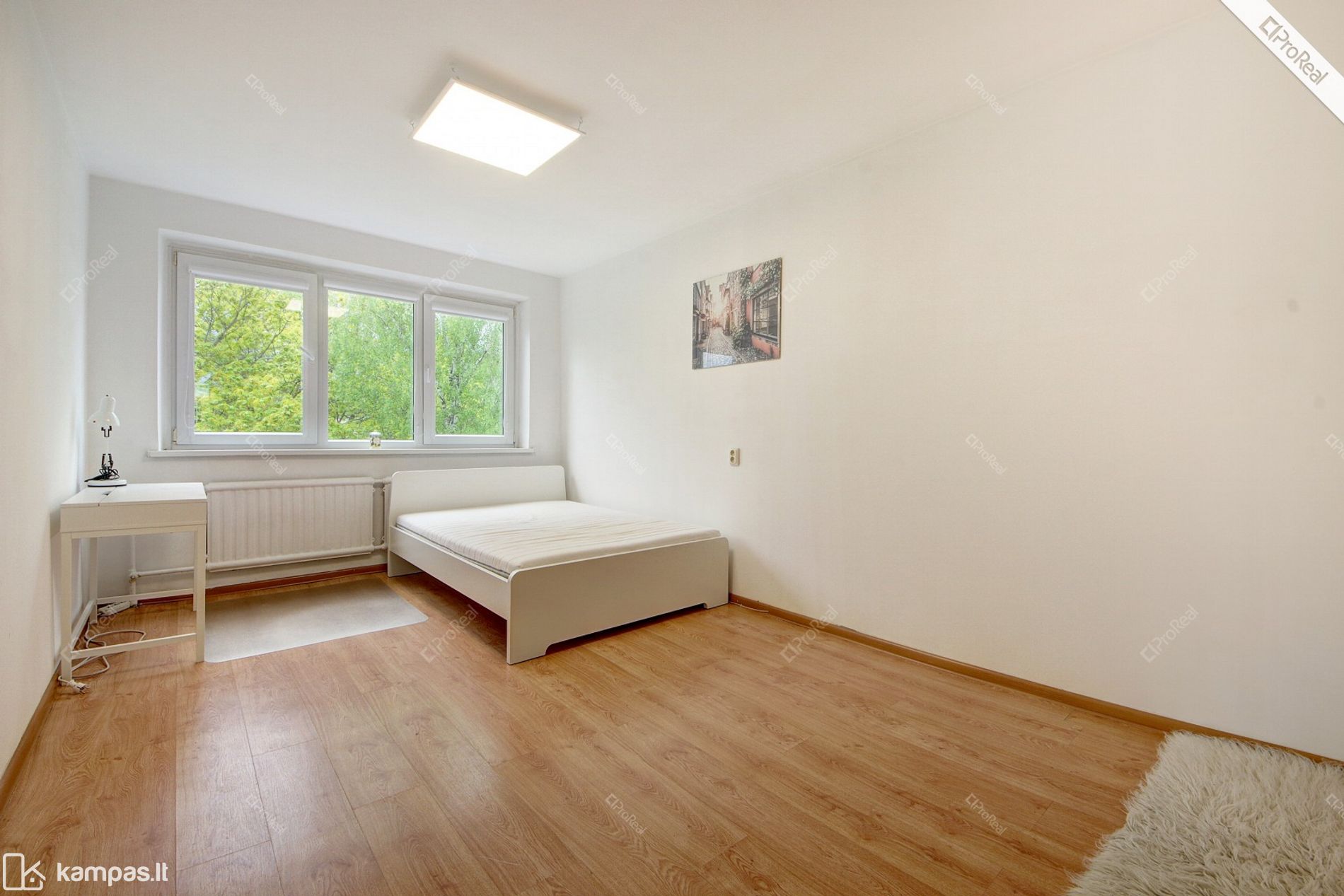 Main Image Vilnius, Žirmūnai, Minties g.